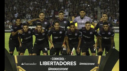 lanus vende a una de sus figuras