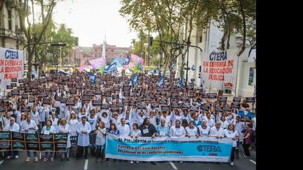 mas criticas a vidal por dejar a los docentes afuera del bono