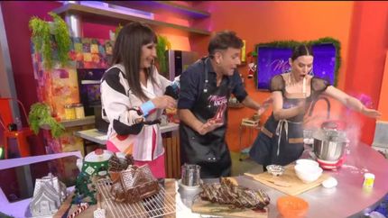 Moria Casán y Martín Bossi, en acción. Moria Casán y Martín Bossi, en acción.