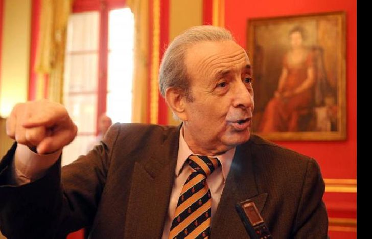 pepe ocupó cinco mandatos consecutivos como diputado nacional por la provincia de buenos aires.