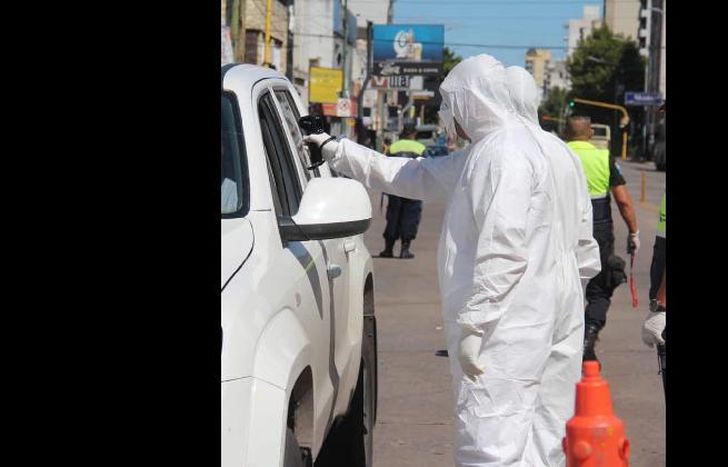 Sólo pueden ingresar residentes y personas que realicen actividades exceptuadas de cuarentena.