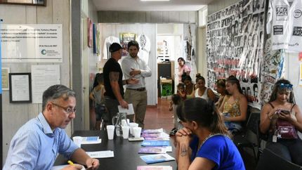 Brindando información y despejando todo tipo de duda.