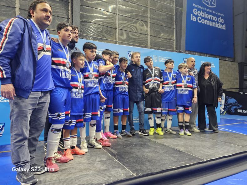 El equipo estuvo dirigido por Carlos Monzón y Meli.