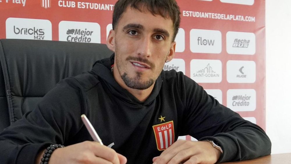 Méndez renovó con Estudiantes hasta 2027 y saldría a préstamo.
