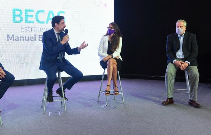 Trotta encabezó el acto en la UNLZ.