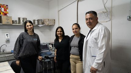 Se realizaron diversos estudios, incluyendo Exámenes mamarios, tomas de Papanicolau (PAP), colposcopías, Ecografías ginecológicas y Mamografías en el Hospital Alende. Se realizaron diversos estudios, incluyendo Exámenes mamarios, tomas de Papanicolau (PAP), colposcopías, Ecografías ginecológicas y Mamografías en el Hospital Alende.