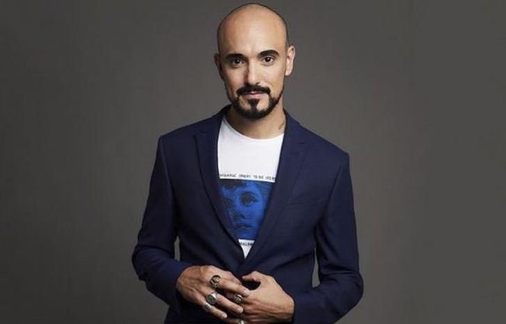 En un dúo con Camila.