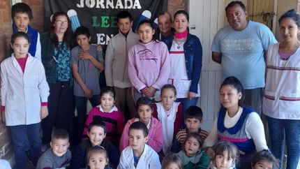 Todos los años viajan para colaborar con las escuelas rurales y merenderos.