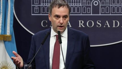 La Argentina de la avivada se terminó, dijo Adorni.