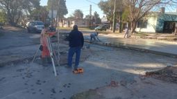 Trabajos sobre la calle Cabred, de Temperley Este.