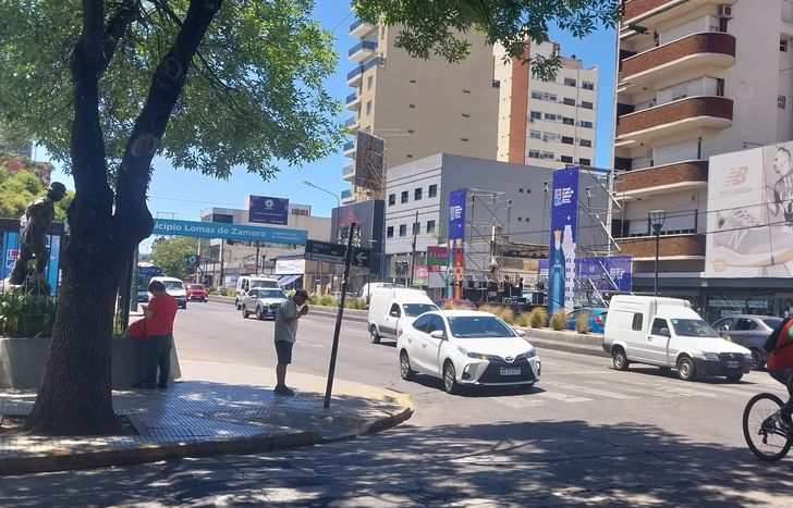 El escenario para los Reyes Magos, frente a la Plaza Grigera.&nbsp;
