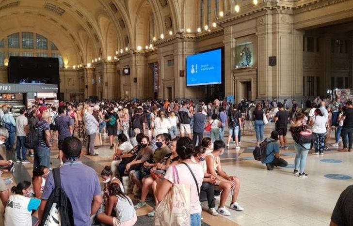 Constitución se transformó en un caos esta tarde.