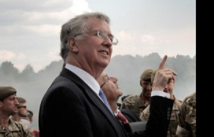 ministro de defensa uk