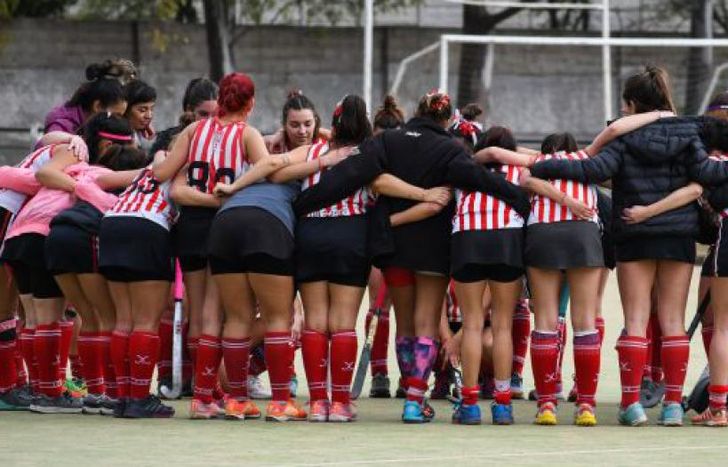 Las Calitas se preparan para un partido trascendental.