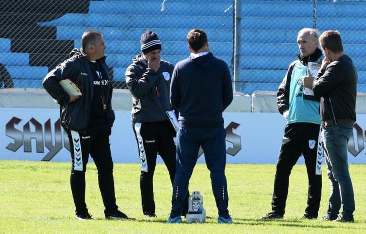 Bianco y la dirigencia trabajan fuerte en los refuerzos.