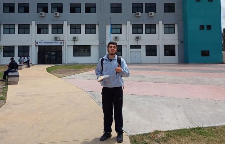 Iván viajará el lunes a Japón, con su valija llena de expectativas y emociones.