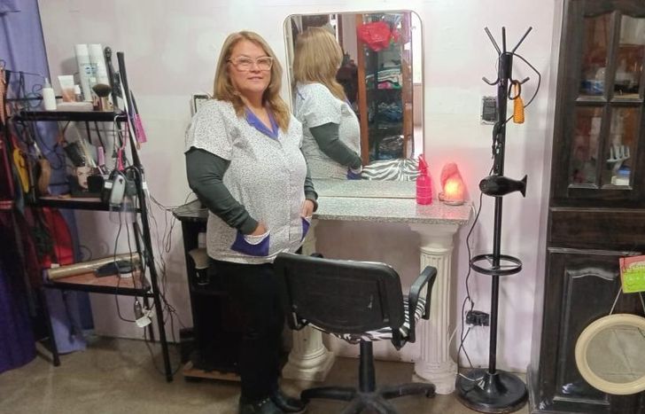 Bernarda se refugió en su peluquería para salir adelante y sobreponerse a las adversidades.