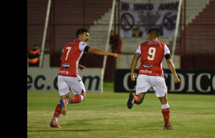 El partido fue parejo y el empate le quedó bien al resultado.