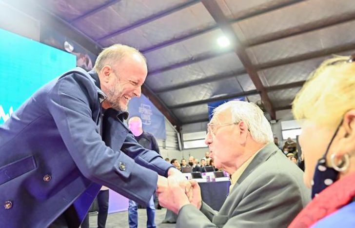 Insaurralde encabezó el acto en el Parque de Lomas.