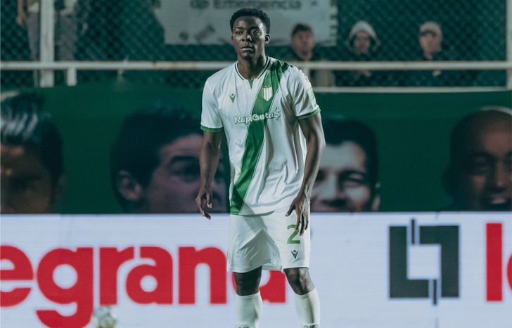 Banfield emitió un comunicado fijando su postura sobre la salida de Danilo Arboleda.