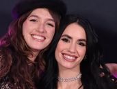 Cande Vetrano y Lali Espósito. Cande Vetrano y Lali Espósito.