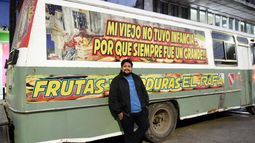 El colectivo, que sirve para ir a comprar frutas y verduras, pero también rememora los inicios.