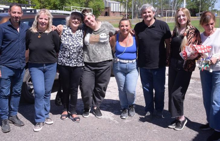 Alicia y varios colaboradores trabajarán en las necesidades de los chicos y los ancianos.