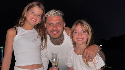 Mauro Icardi y sus hijas.
