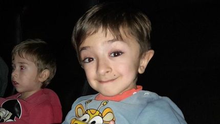 A beneficio del nene de 8 años que va a una escuela de Llavallol.