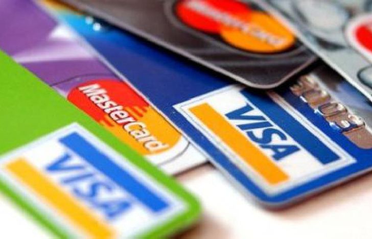 El consumo con tarjeta cayó del 47,10% en 2017 al 42,7% en 2019.