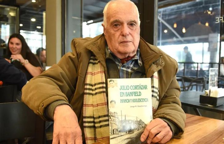 El escritor Jorge Deschamps estará al frente de la charla.