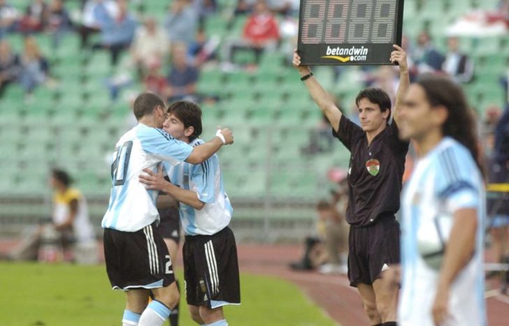 Lionel Messi fue expulsado en su debut contra Hungría y se perdió el último Argentina - Inglaterra.&nbsp;
