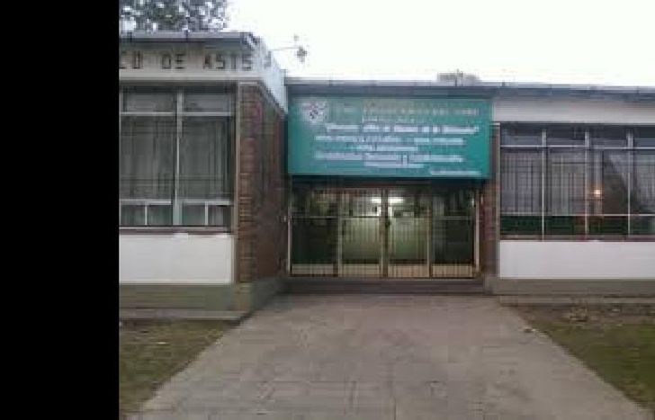 La piedra fundamental se colocó el 25 de Mayo de 1960.