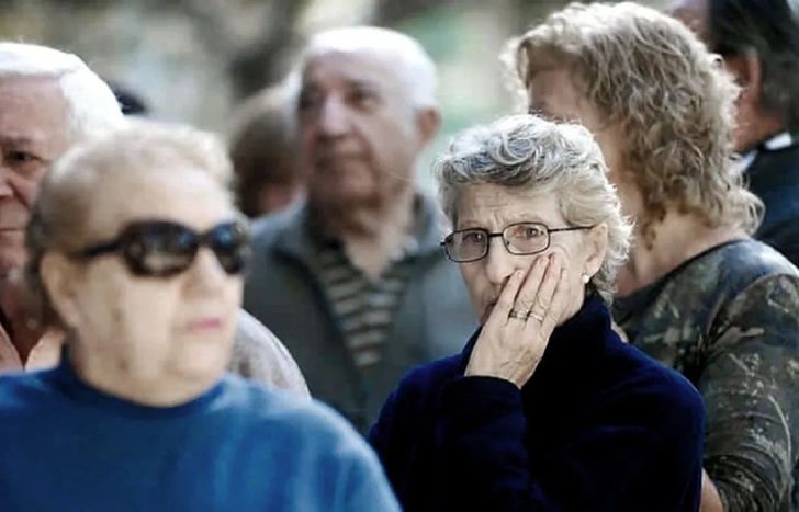 Javier Milei les aumentará $9 mil a los jubilados desde enero.