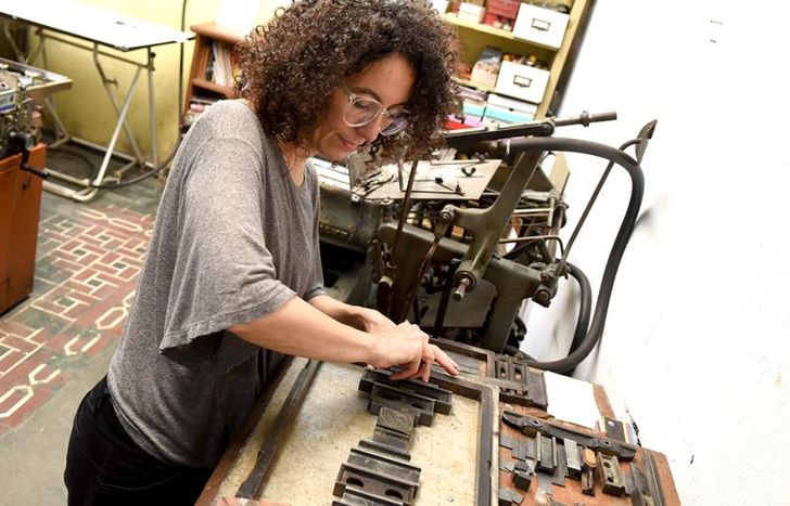 Lo que quiero trasmitir es la recuperación del oficio gráfico, el cual a mi criterio está cada vez más olvidado, dijo.