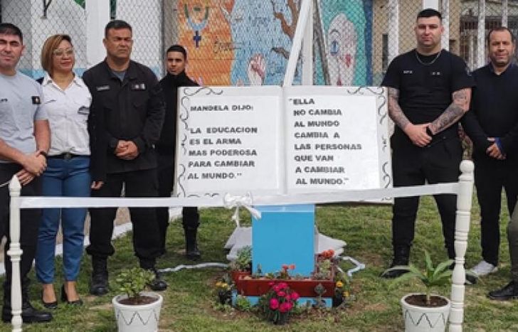 Un monumento dedicado a la educación.