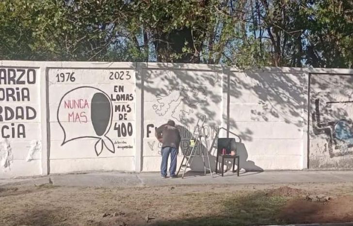 Un paredón sobre la calle Polonia que se va llenando de arte.