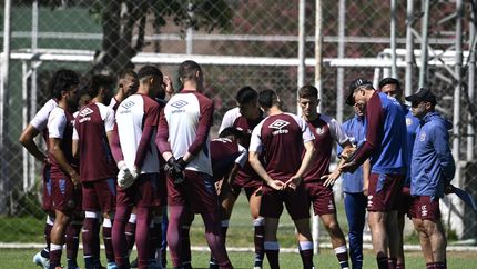 Lanús, con una idea clara para recibir a Unión. Lanús, con una idea clara para recibir a Unión.