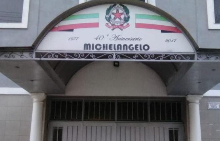 En el Círculo Social y Cultural Italiano Michelangelo de Banfield.