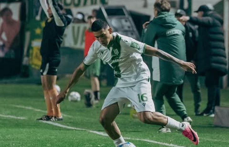 Jeremías Acosta hizo su debut en la Primera de Banfield.