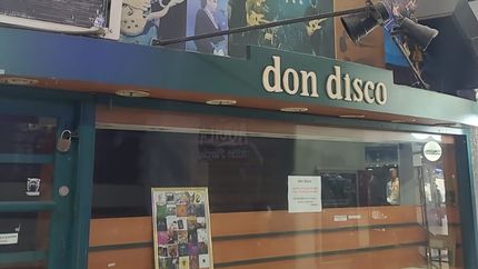 Don Disco: el histórico comercio de Lomas que alimenta la ilusión de volver a abrir.