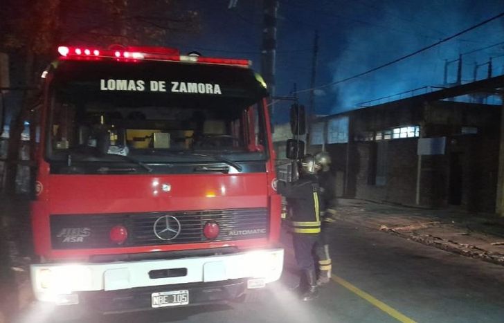Los Bomberos de Lomas intervinieron en el lugar.