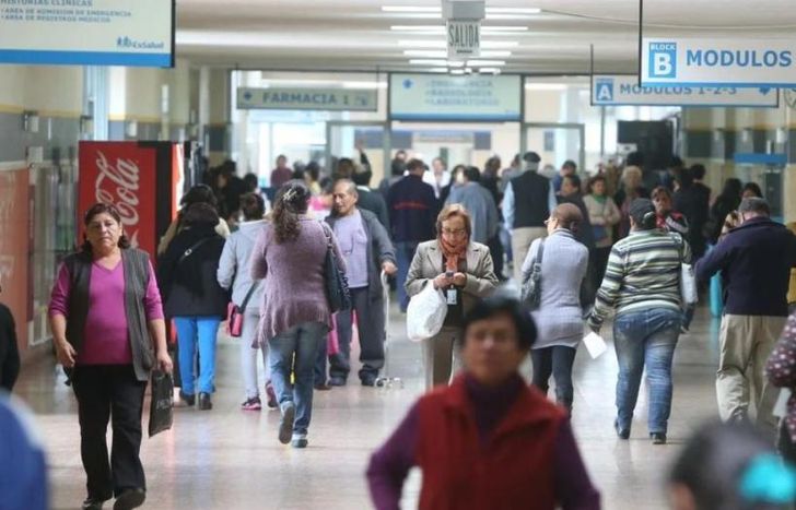 El Gobierno tiene un plan para que la salud deje de ser gratuita en la Argentina.