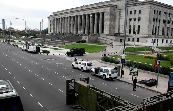 Funciona un Comando Unificado entre las fuerzas armadas y las federales.