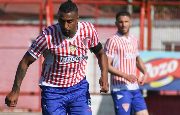 Presentado disputó 18 partidos como titular.