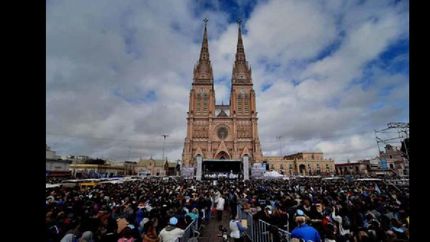 concluyó la caminata con una multitudinaria misa.