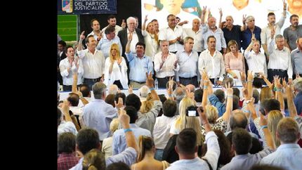 el pj llama a la unidad e invita al massismo a una interna