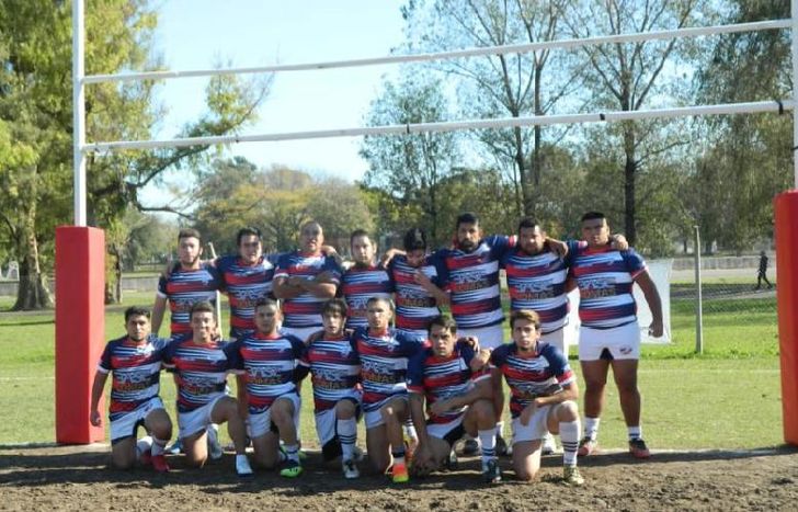 Rugby Social Lomas participa de la Liga Tri con su equipo de Mayores.