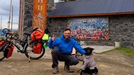 Tardaron exactamente dos meses y nueve días en llegar al fin del mundo.