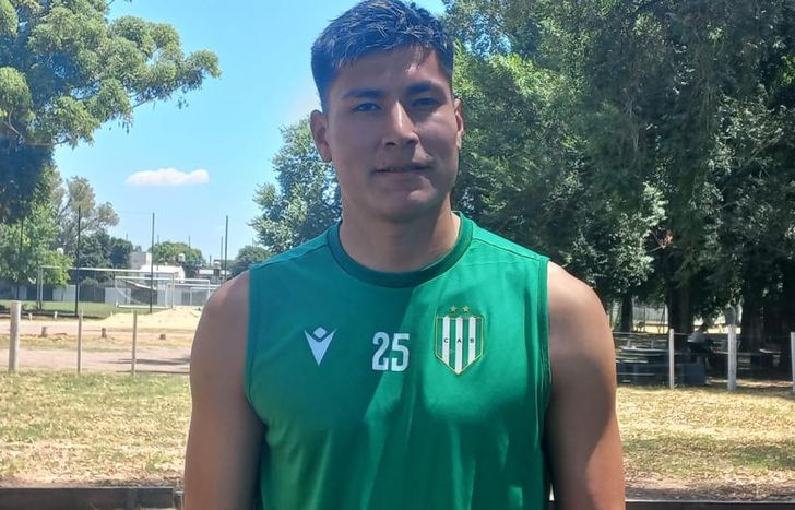 Diego Romero viene a plantearle competencia a Facundo Sanguinetti.